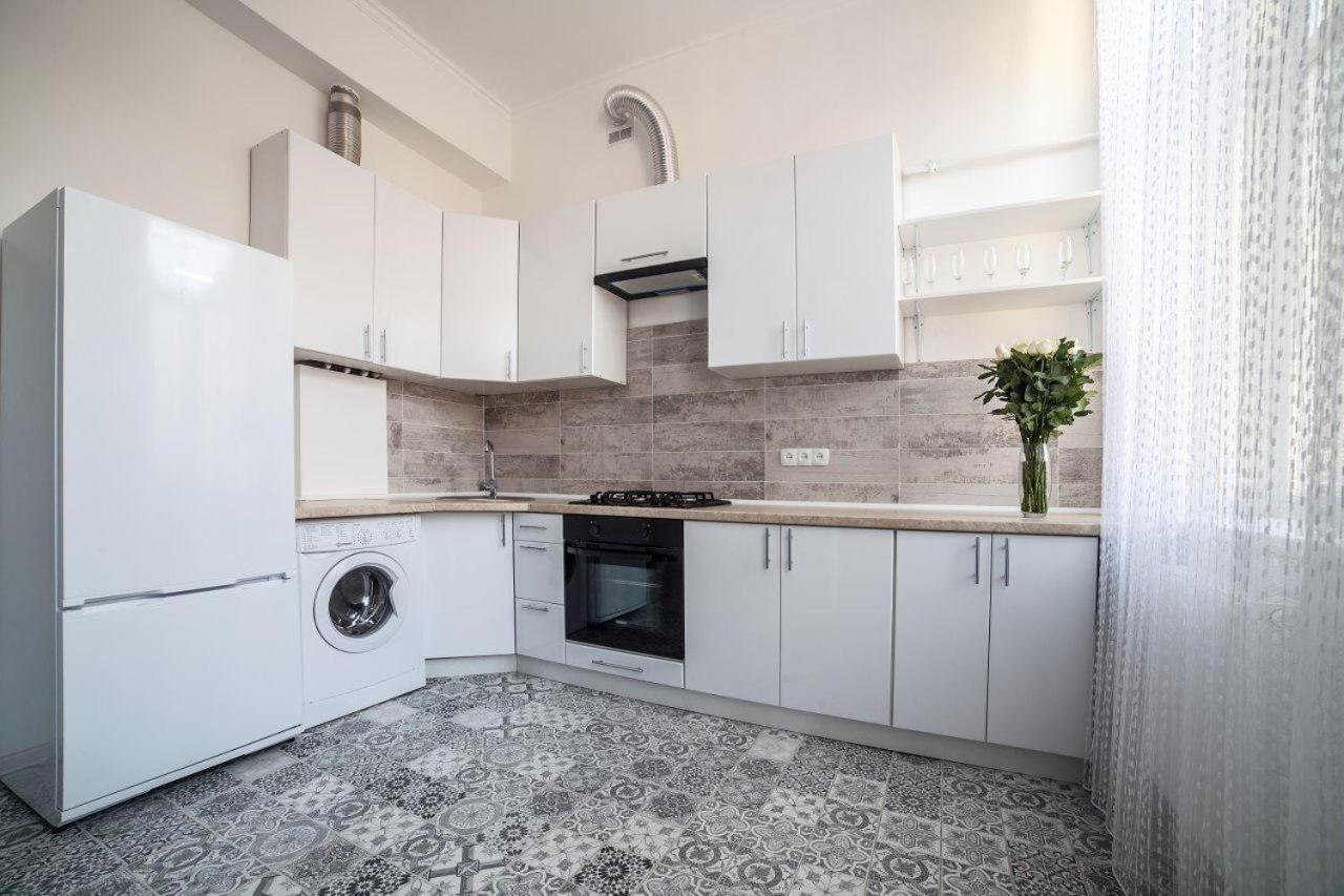 Apartament On Kulisha Street Львів Екстер'єр фото